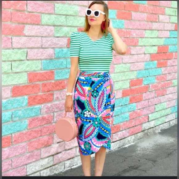 J. Crew Dresses & Skirts - J. Crew Tie-back Tulip Skirt in Ratti Kaleidoscope Floral. Size 2.